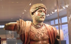 hadrian_statue