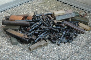 Pick one. But how? (photo of a pile of scopes found on an online forum).