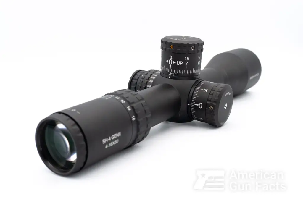 Looking through the Arken Optics SH4 GenII scope