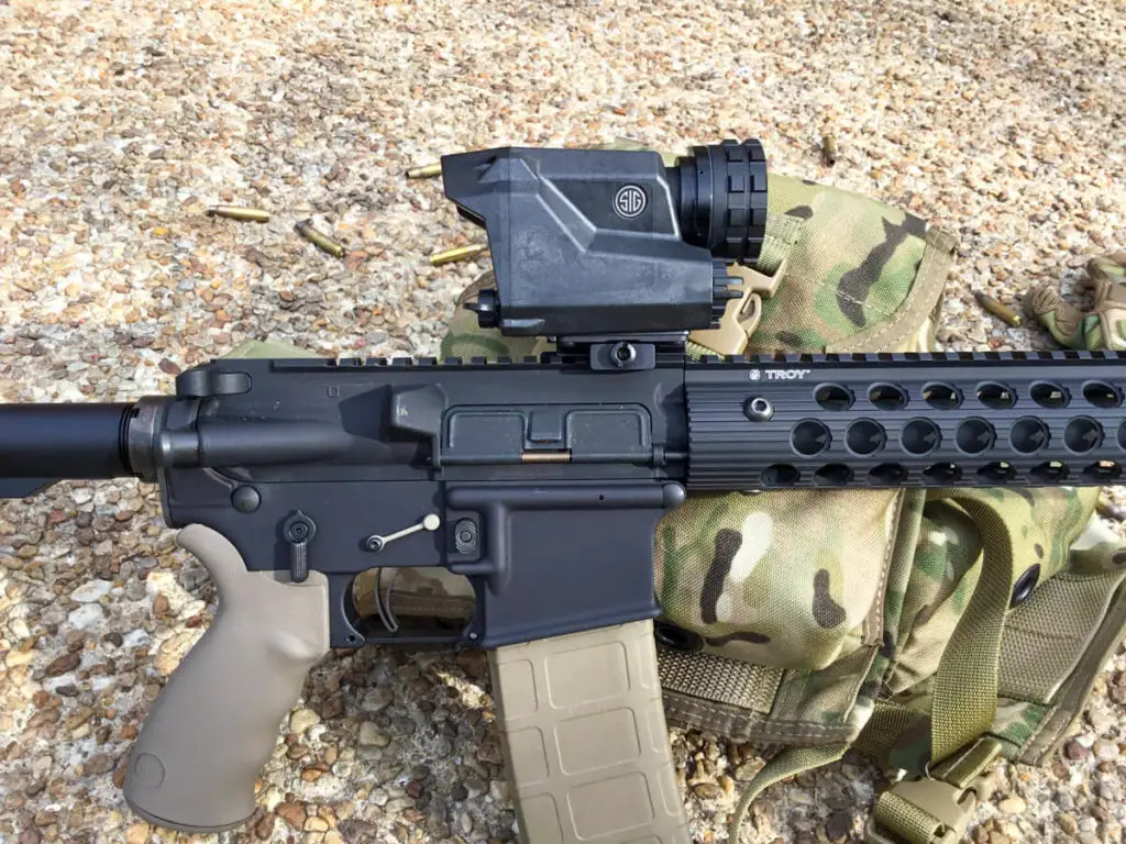 Sig Echo 3 mounted on a AR15 rifle